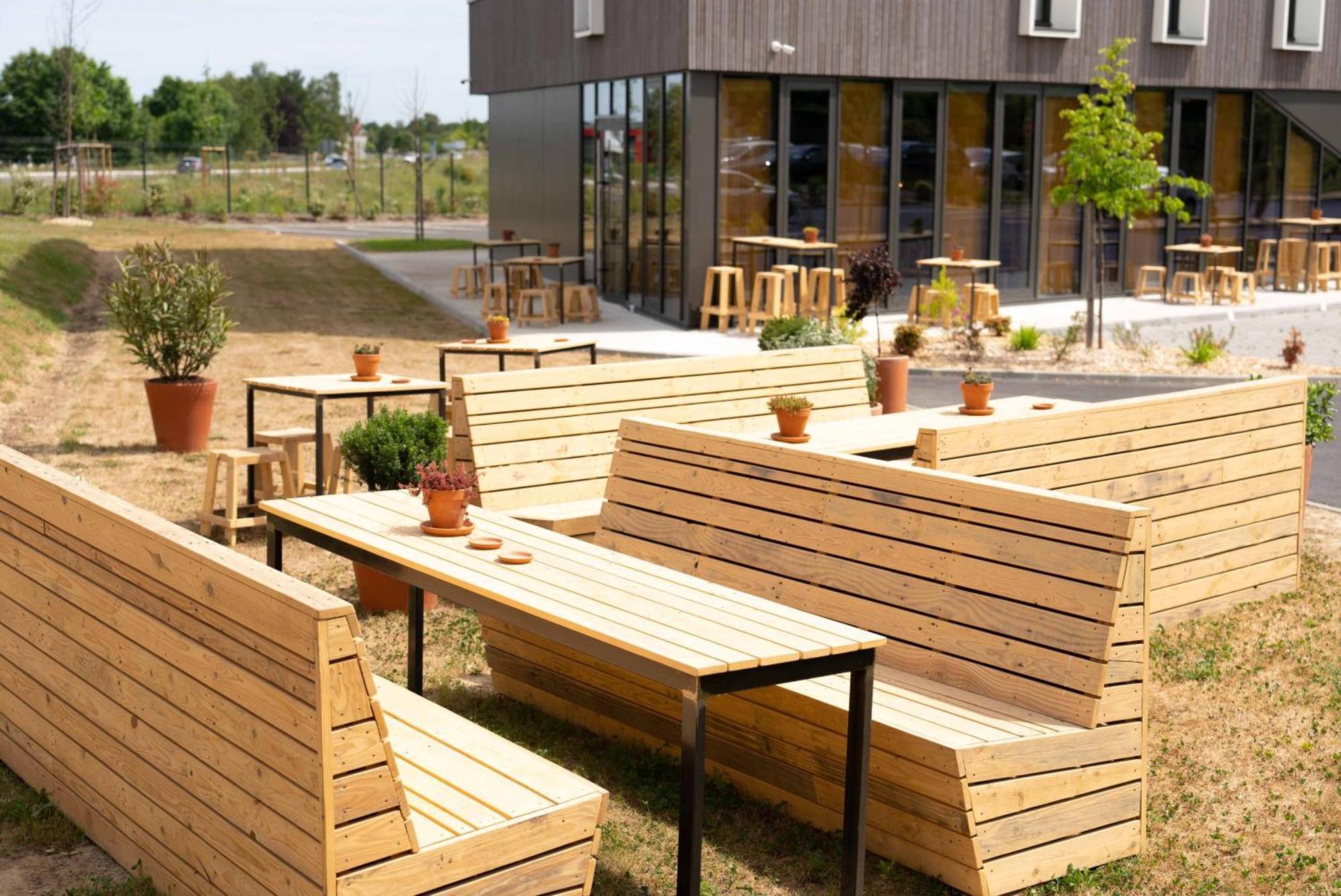 Greet Hotel Rennes Pace Экстерьер фото