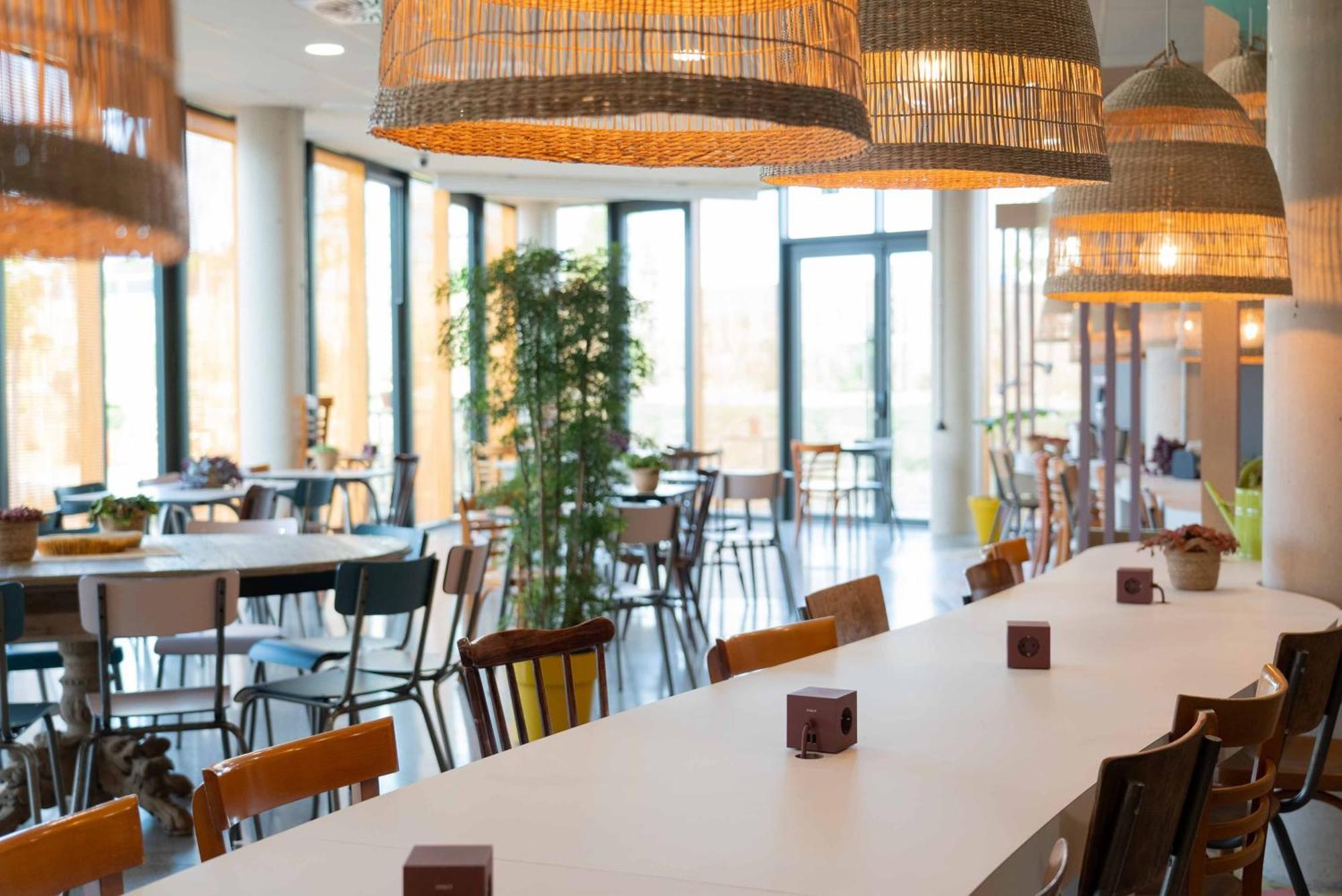 Greet Hotel Rennes Pace Экстерьер фото